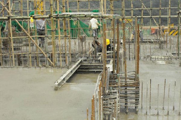 Concreting.